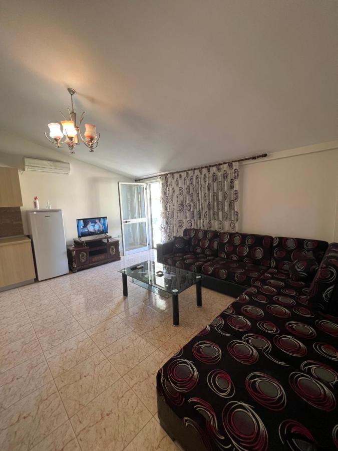 Villa House For Rent Jurgen Golem  Esterno foto